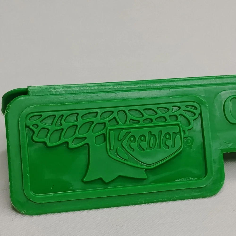 Vintage 90s Keebler Cheese N Chips Green Bag Clip Retro Food Storage Clip